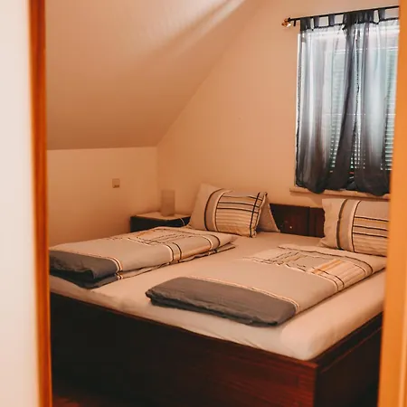 Kultur Weingut Kaestenburg * Ratsch an der Weinstrasse